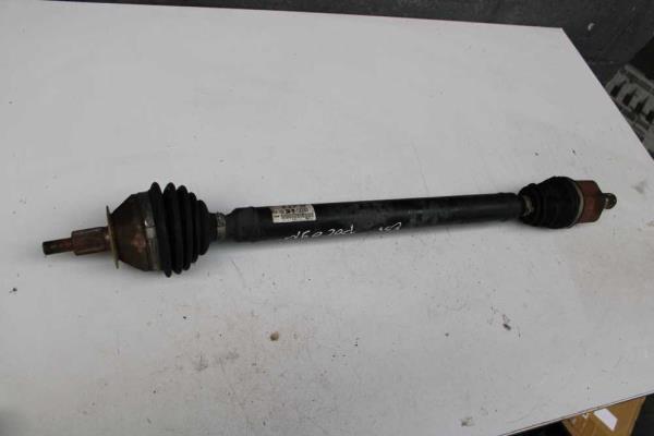 CARDAN DROIT VW / SEAT / SKODA BOITE AUTOMATIQUE 1.4 16V/ 1.5 16V / 1.6 16V - Vue 1